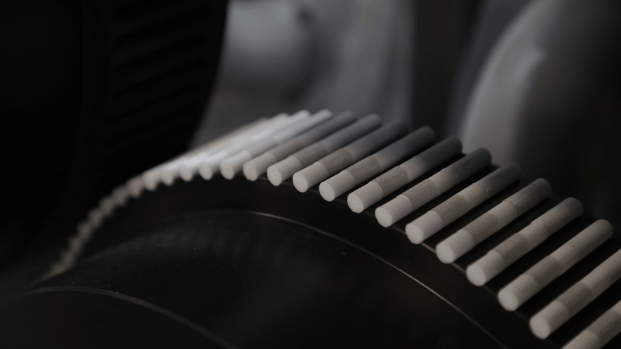 filter combiner machine for flexlible production cigarettes and sticks